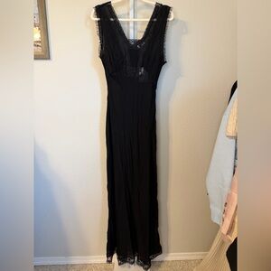 Women's Rumored Black Midi Dress with Lace Detail Size Medium New with‎ Tags